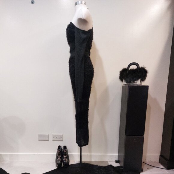 💥STUNNINGLY BEAUTIFUL💥Manière De Voir Off Shoulder Knitted Maxi Dress in Black - Picture 7 of 14